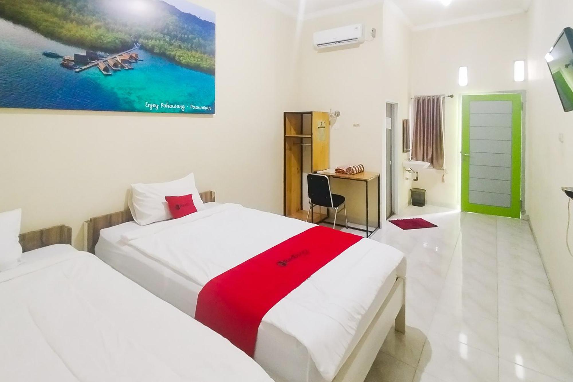 Reddoorz Syariah At Shakira Alesha Enggal Hotel Bandar Lampung Ngoại thất bức ảnh