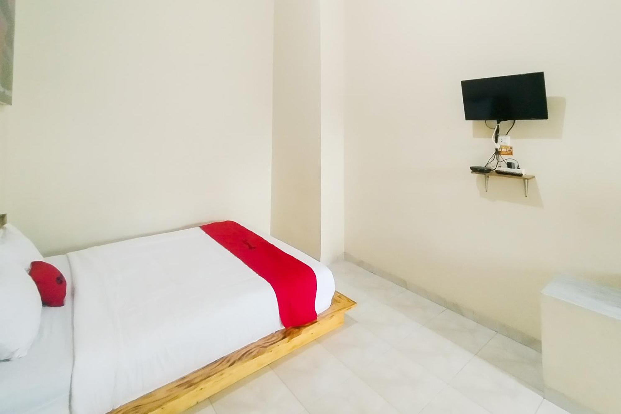 Reddoorz Syariah At Shakira Alesha Enggal Hotel Bandar Lampung Ngoại thất bức ảnh