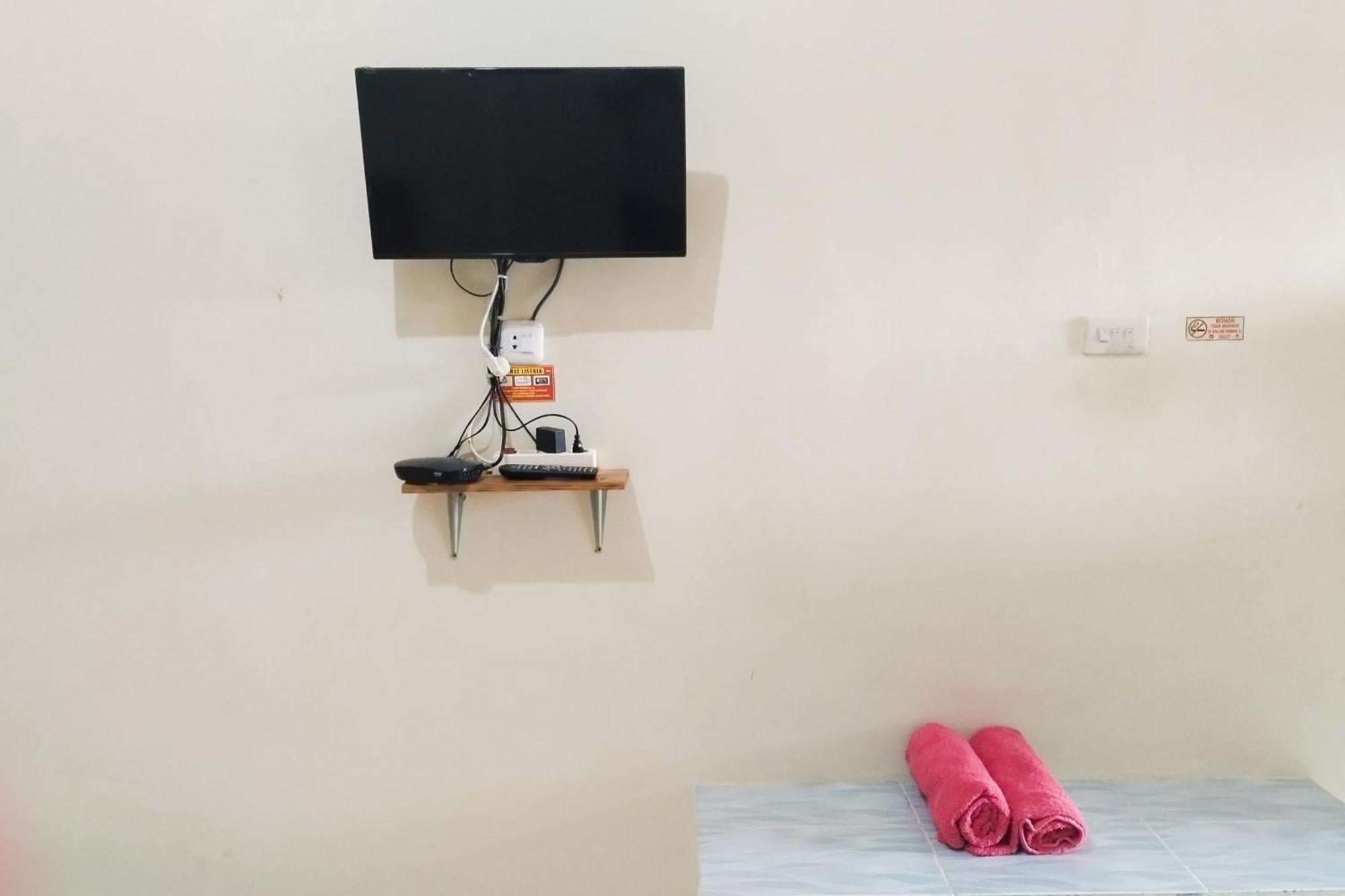Reddoorz Syariah At Shakira Alesha Enggal Hotel Bandar Lampung Ngoại thất bức ảnh