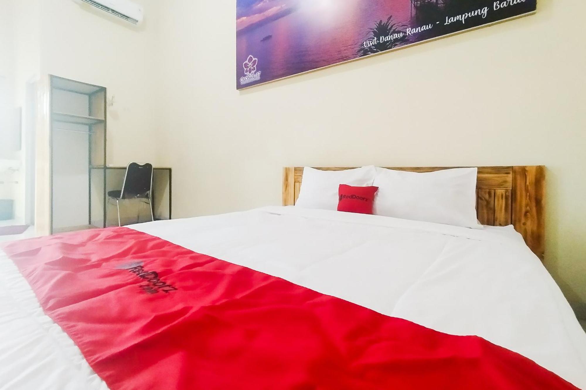 Reddoorz Syariah At Shakira Alesha Enggal Hotel Bandar Lampung Ngoại thất bức ảnh