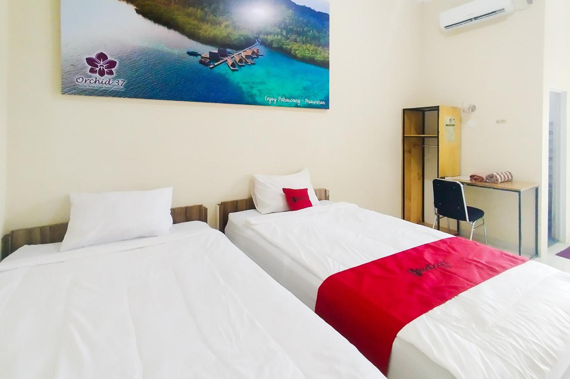 Reddoorz Syariah At Shakira Alesha Enggal Hotel Bandar Lampung Ngoại thất bức ảnh